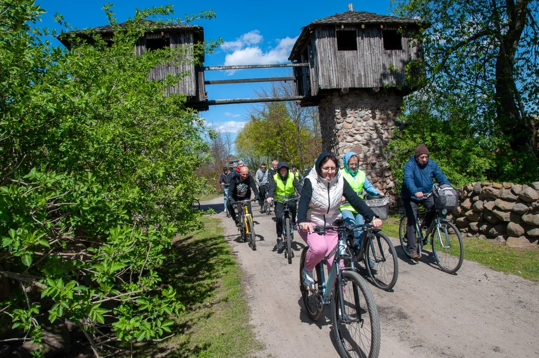 Rowerem po Szwajcarii Żerkowskiej z odrobiną kultury i pysznym jedzeniem. Czyli rajd RoweLOVE [ZDJĘCIA]