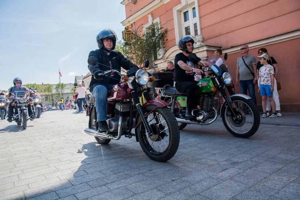 I Zlot Motocykli i Pojazdów Zabytkowych w Zalesiu pod Jaraczewem. Impreza 2 czerwca - Zdjęcie główne