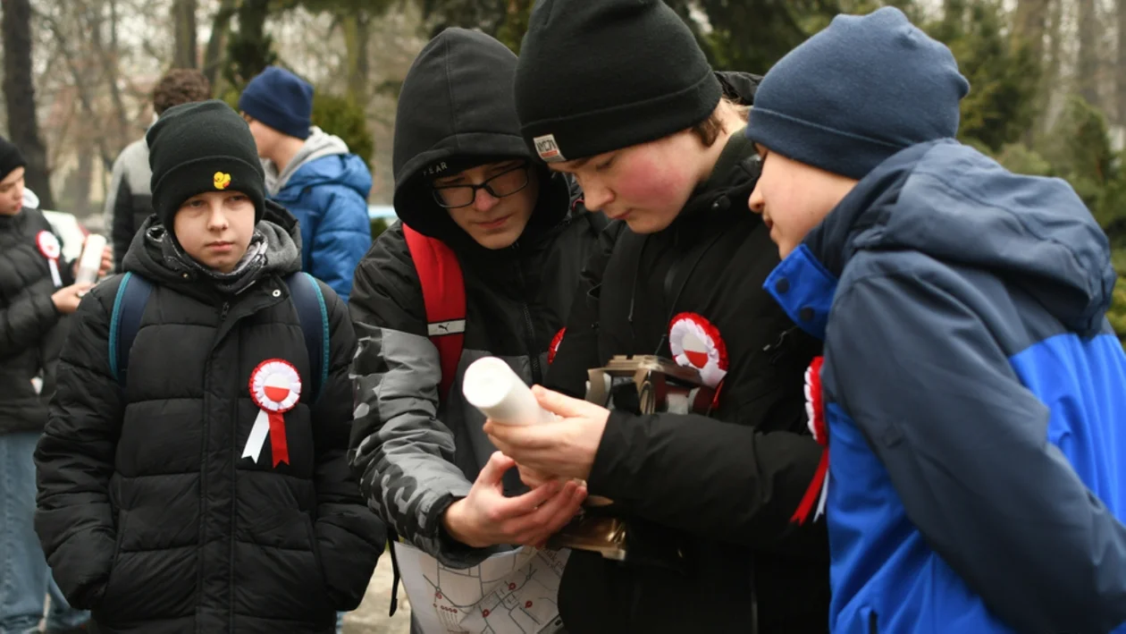 Niecodzienna lekcja historii w Krotoszynie. Szyfr, rywalizacja i hołd dla bohaterów [ZDJĘCIA] - Zdjęcie główne