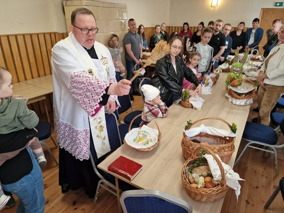 Święcenie potraw w Lutogniewie, Dzierżanowie, Bożacinie i Wróżewach [ZDJĘCIA]