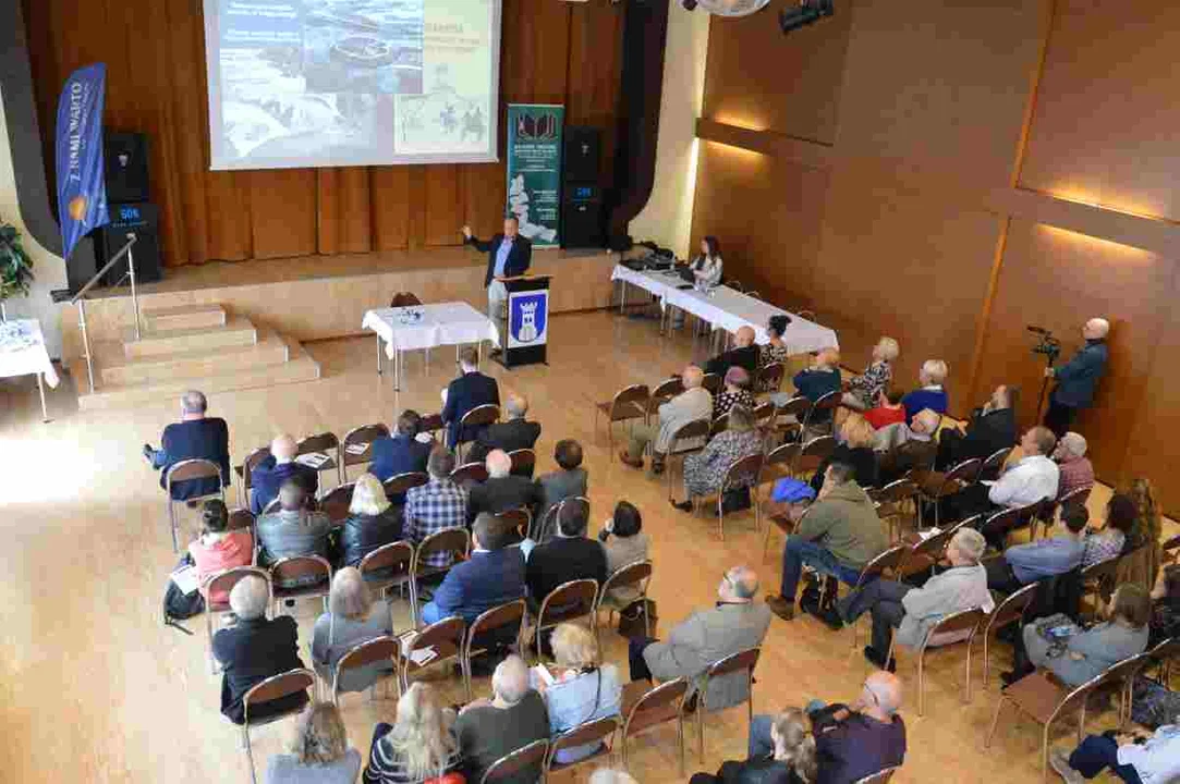 Konferencja naukowa w Nowym Mieście