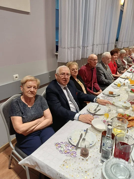 Muzycznie i radośnie. Walentynkowa zabawa seniorów - Zdjęcie główne