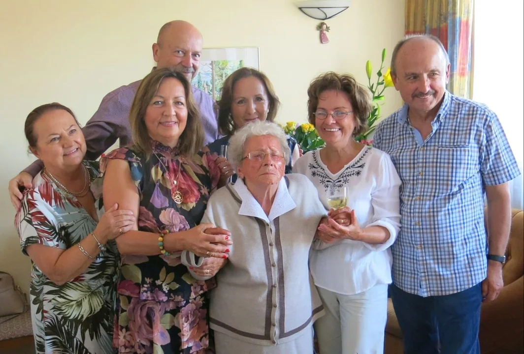 Mieszkanka Kalisza niebawem kończy 107 lat. Prezydent złożył jej życzenia z okazji Dnia Kobiet - Zdjęcie główne