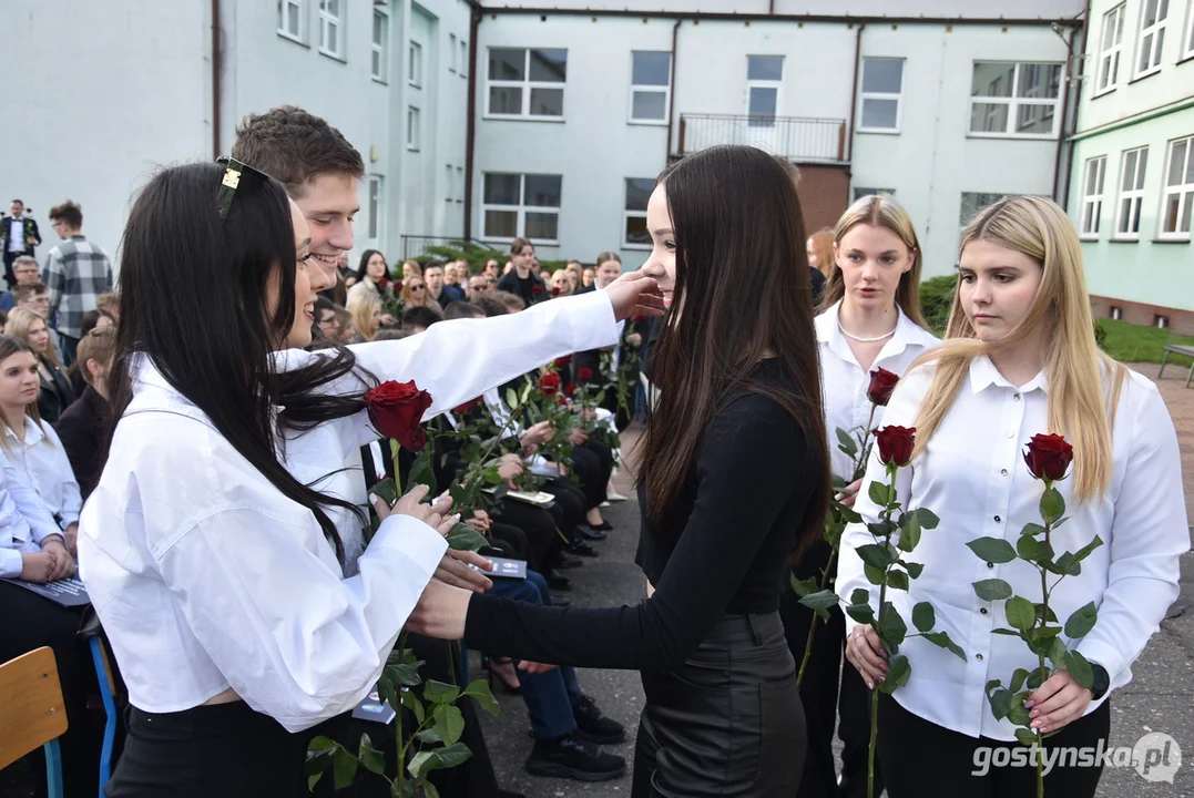 Pożegnanie maturzystów ZSOiZ w Krobi 2024