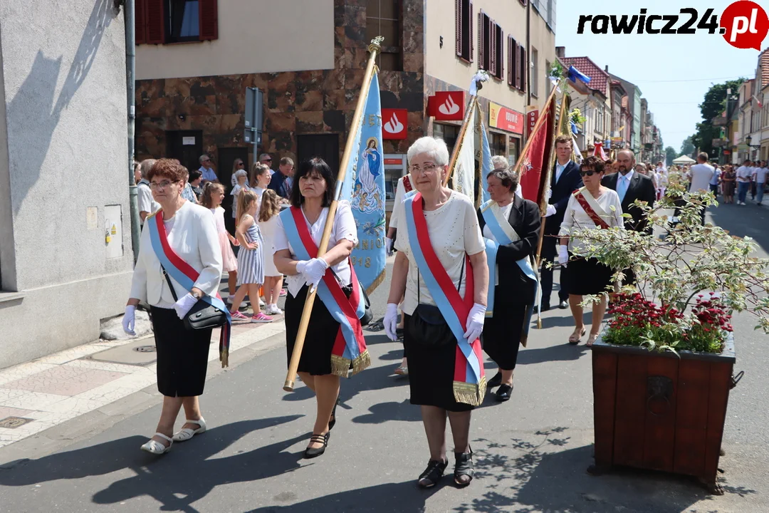 Rawicz. Procesja w Boże Ciało ulicami miasta (2023)