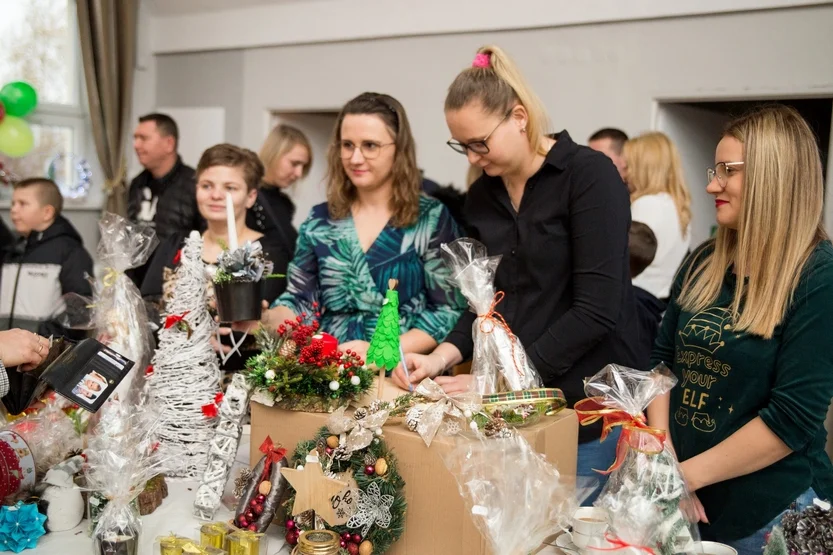 Mikołajki w Choczu z Fundacją Pomocy Dzieciom Humana