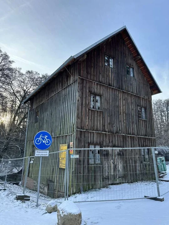 Remont młyna nad Lutynią