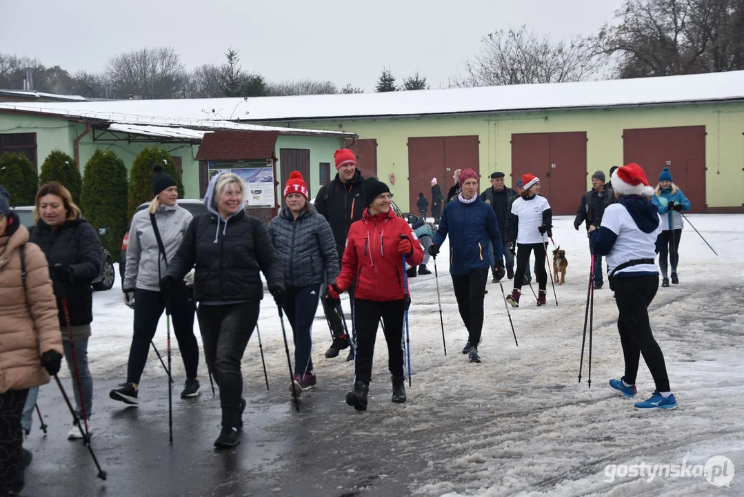 Mikołajkowy Charytatywny Marsz Nordic Walking „Idziemy dla Julki”