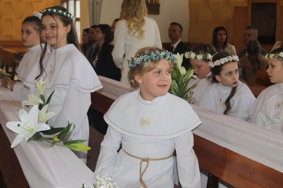 Pierwsza Komunia Święta w parafii św. Antoniego Padewskiego w Jarocinie