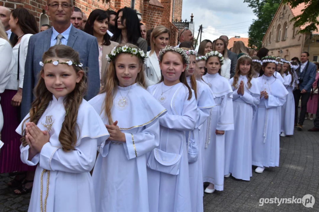 Uroczystość Pierwszej Komunii Świętej w parafii farnej w Gostyniu