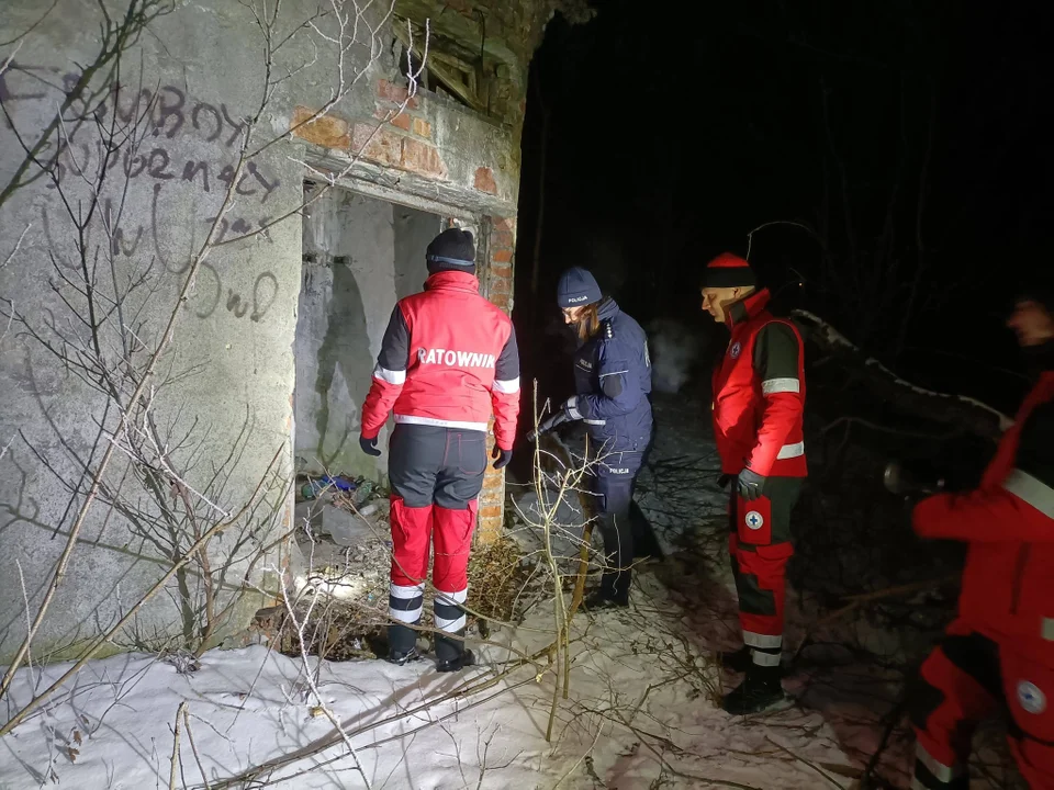 Sprawdzili pustostany, altany i ogródki działkowe. Wspólna akcja WOPR i policji [WIDEO] - Zdjęcie główne