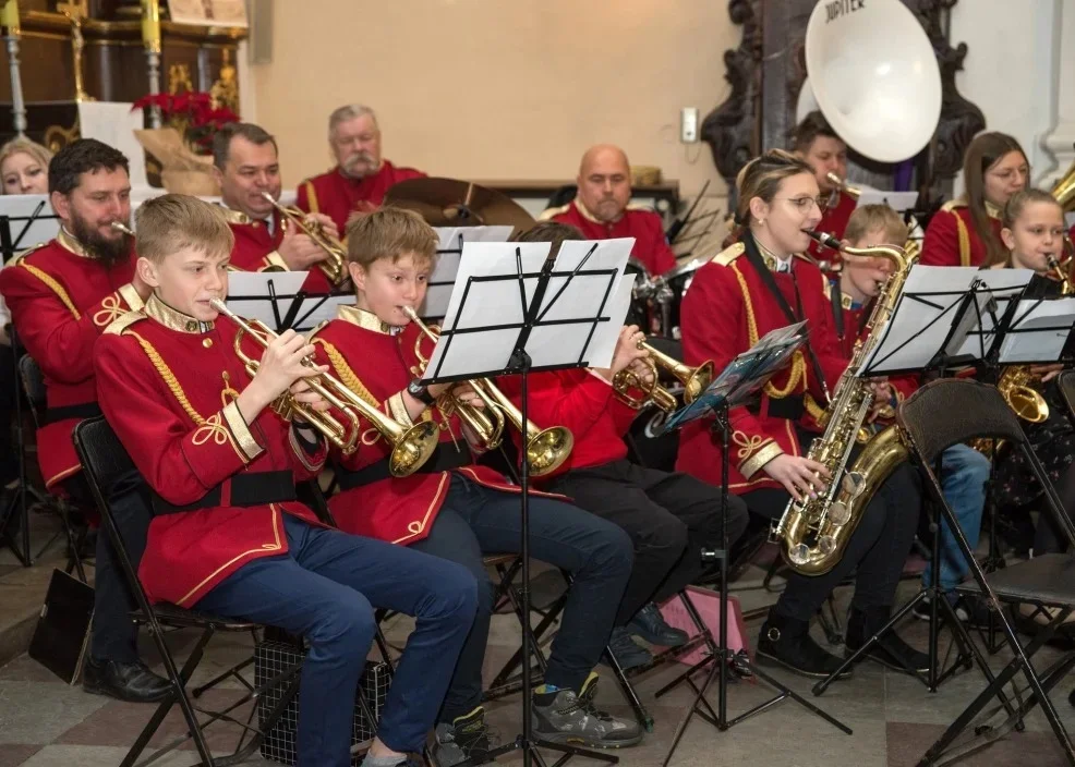 Koncert noworoczny w Choczu. Orkiestra Dęta zagra z muzycznymi przyjaciółmi - Zdjęcie główne