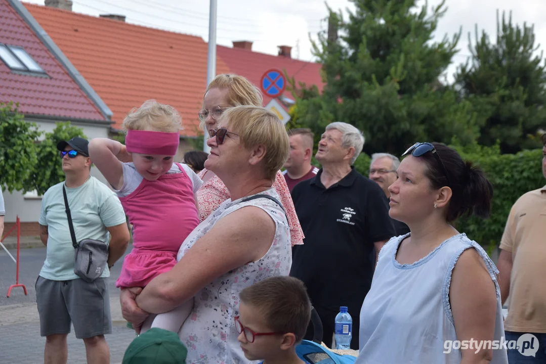 Przekazanie wozu strażackiego dla jednostki OSP w Pogorzeli