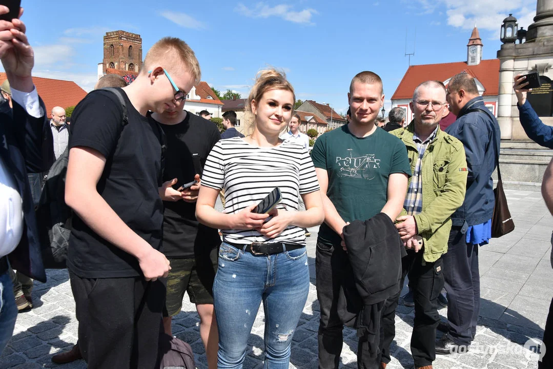 Lider Konfederacji Krzysztof Bosak w Gostyniu spotkał się z mieszkańcami