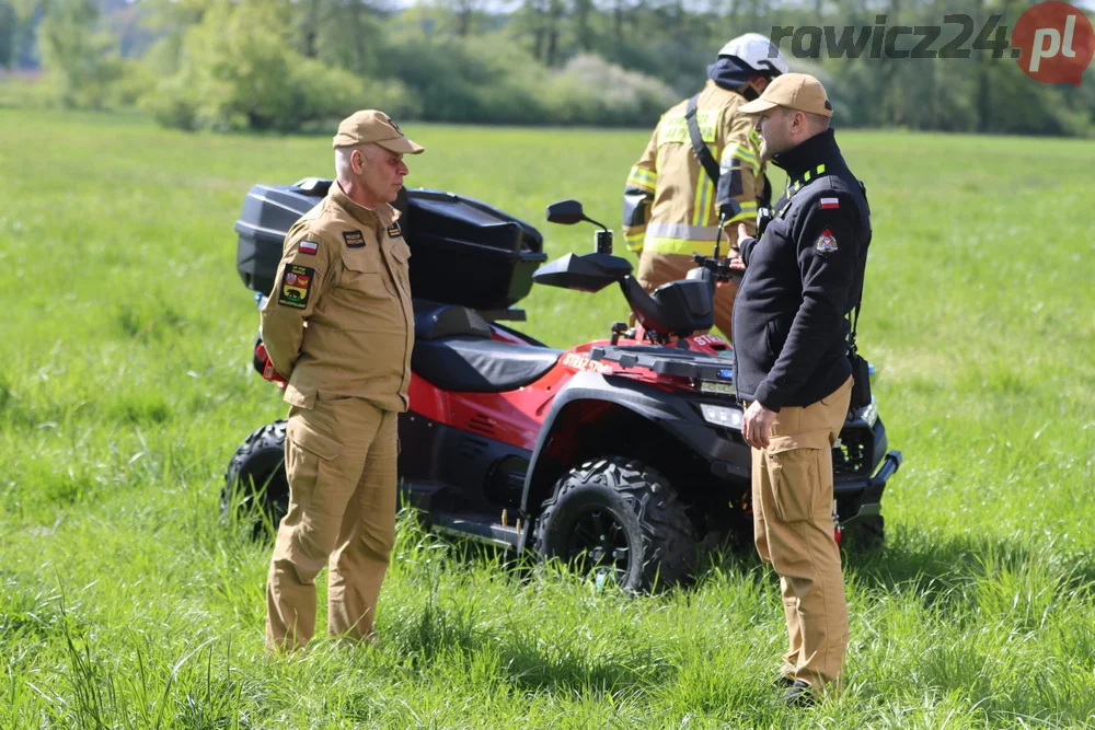 Pożar w lesie pomiędzy Zieloną Wsią a Dębnem Polskim