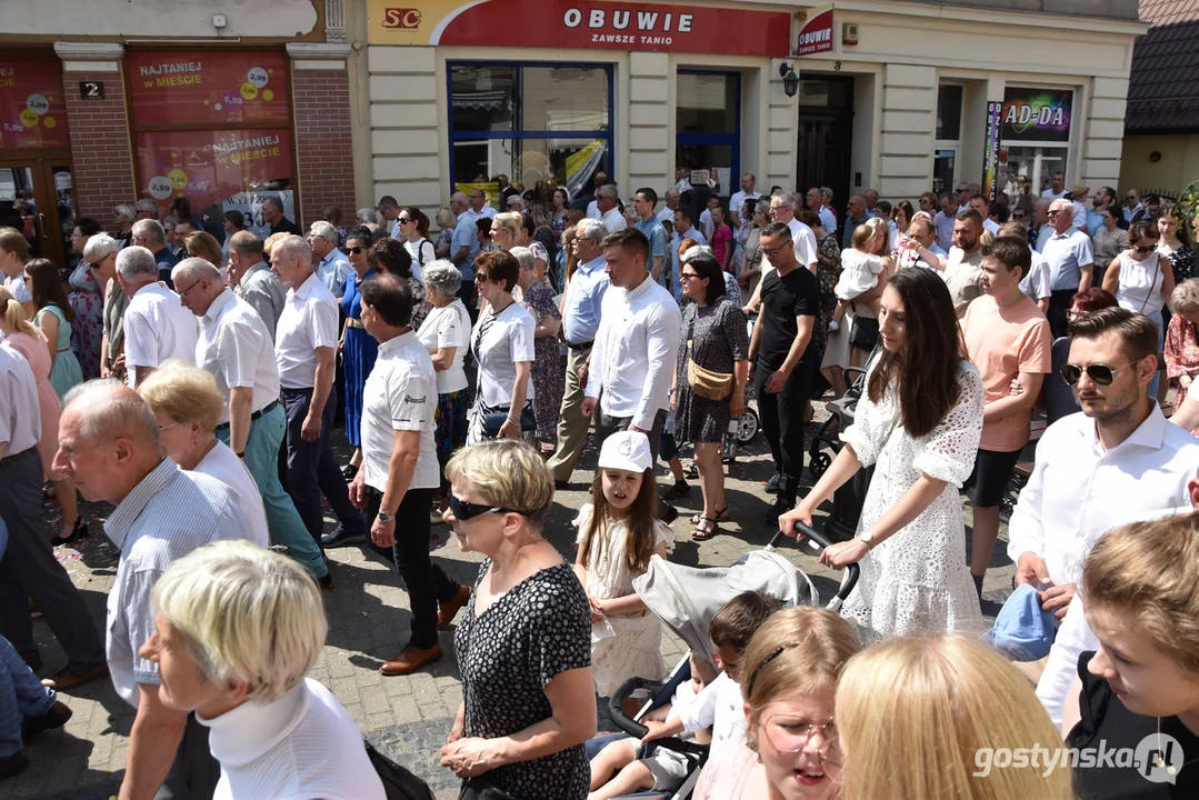 Gostyń - Boże Ciało 2023 - procesja ulicami miasta