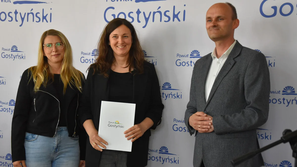 Dotacje dla organizacji pozarządowych z budżetu powiatu gostyńskiego - rozdano umowy