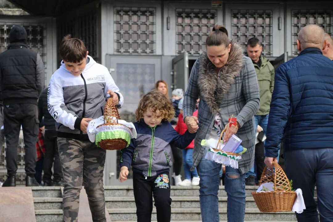 Gdzie do spowiedzi przed świętami? O której poświęcisz pokarmy w Wielką Sobotę w Jarocinie?