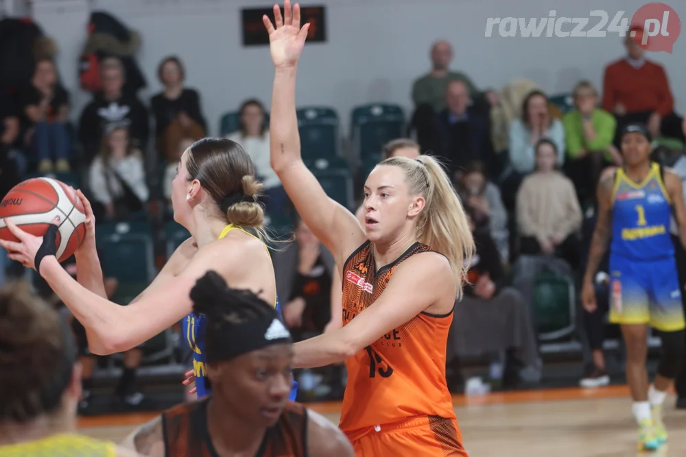 BC Polkowice - VBW Arka Gdynia 86:78. Pięć punktów Klaudii Gertchen