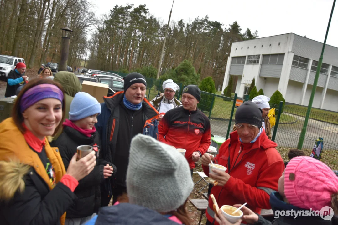 Biegająco zagrali dla WOŚP - Parkrun Gostyń i Grupa Nieprzemakalni Gostyń razem na trasie