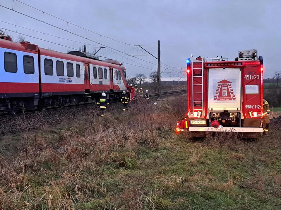 Śmiertelny wypadek na przejeździe kolejowym w Wyszkach