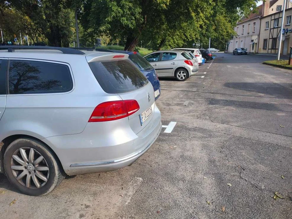 Parking przy ulicy św. Ducha w Jarocinie