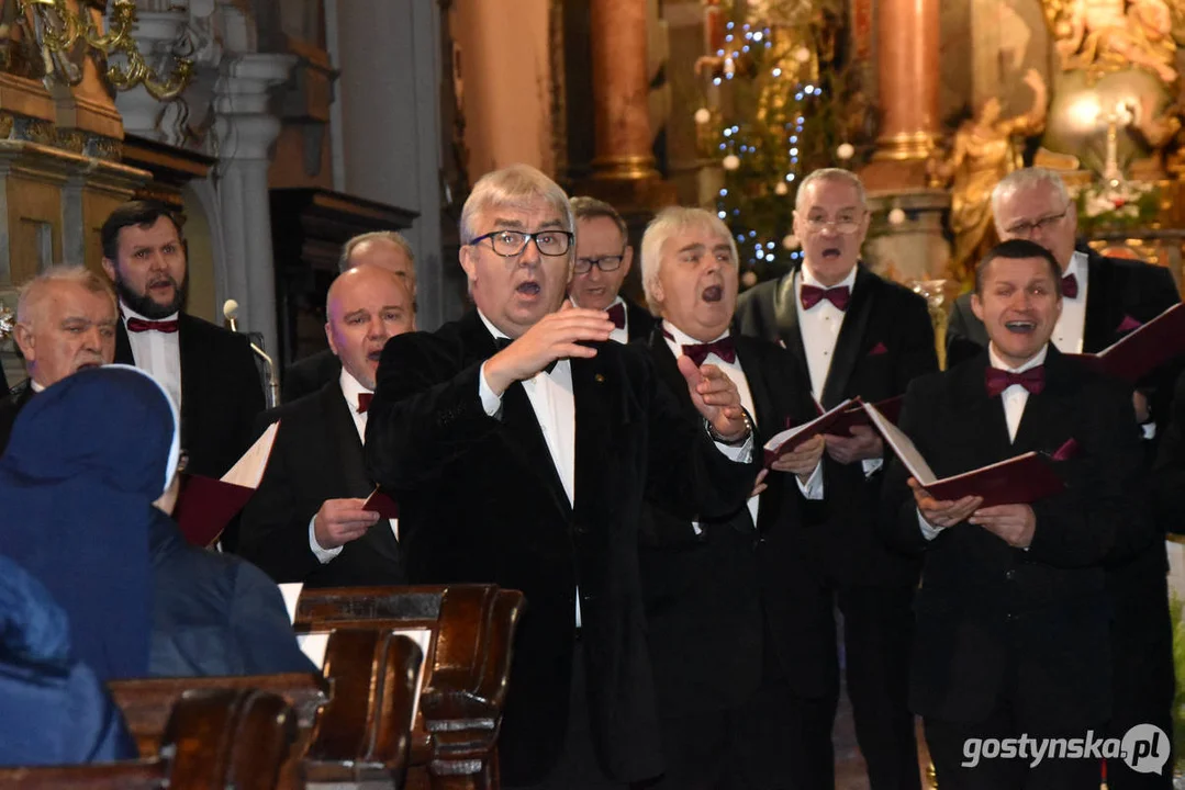 Chór Słowiki 60 - koncert kolęd w kościele na Zdzieżu w Borku Wlkp.