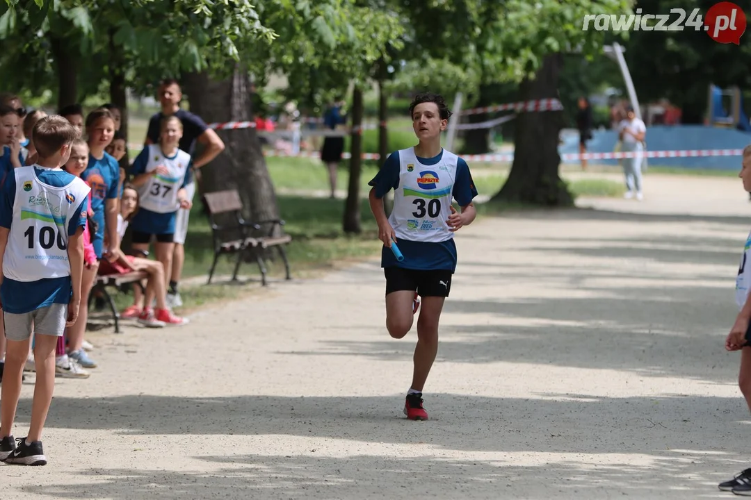 Sztafety szkolne w ramach 24h Rawickiego Festiwalu Sportu