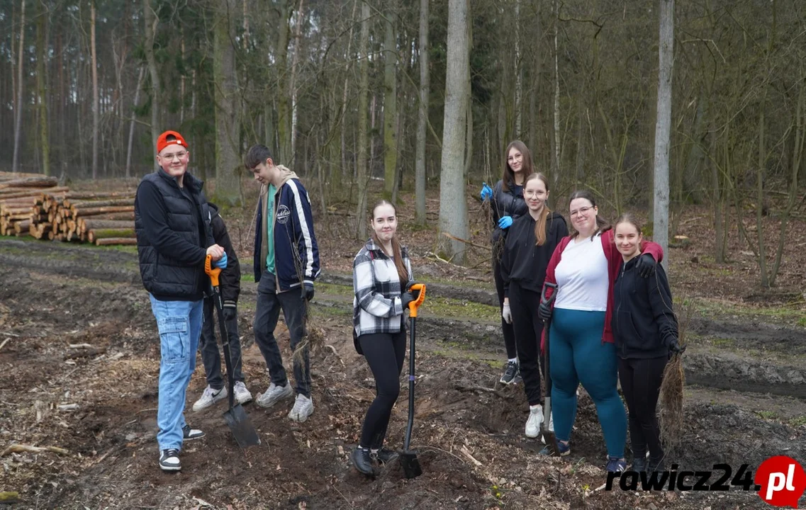 „Las i innowacje” - akcja Nadleśnictwa Piaski zgromadziła ponad 100 osób - Zdjęcie główne