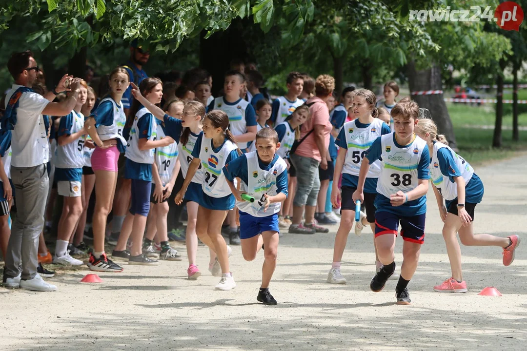 Sztafety szkolne w ramach 24h Rawickiego Festiwalu Sportu