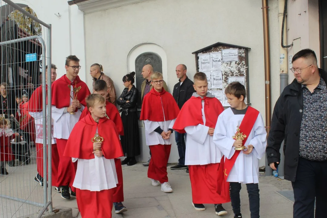 Marsz Wszystkich Świętych w parafii św. Marcina w Jarocinie