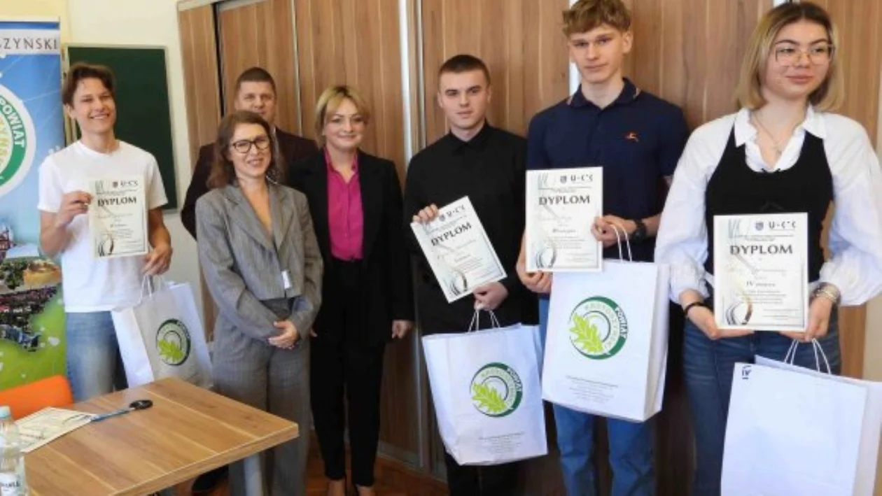 Oni wiedzą, jak nie dać się oszukać. Najlepsi uczniowie nagrodzeni [ZDJĘCIA]