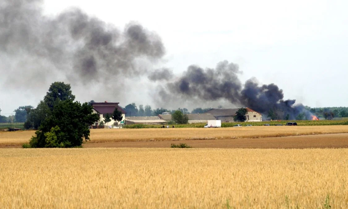 Pożar w Żernikach. Dym widać z kilkunastu kilometrów