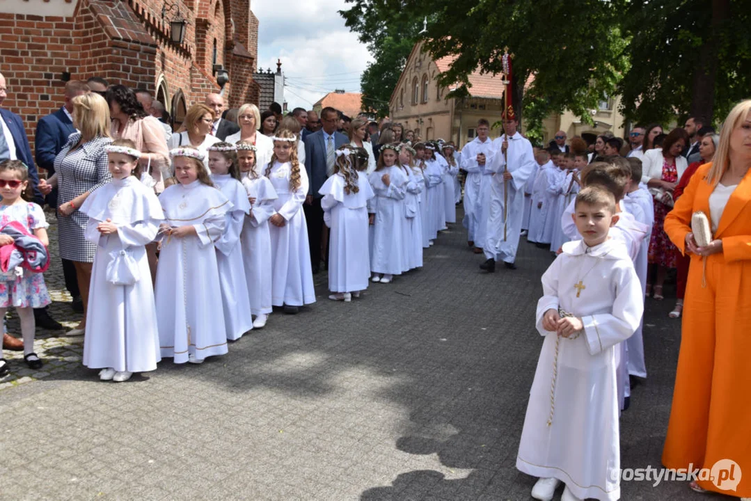 Uroczystość Pierwszej Komunii Świętej w parafii farnej w Gostyniu