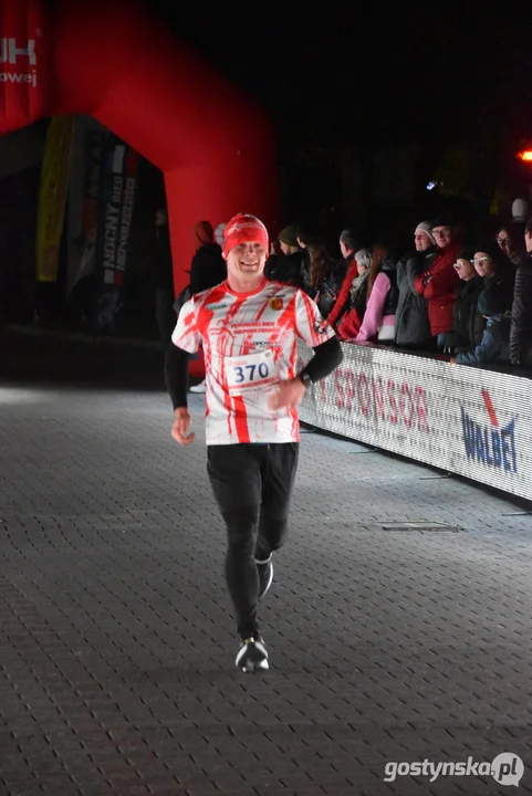 Nocny Bieg Niepodległości w Pępowie 2023 - biegi na 5 i 10 kilometrów