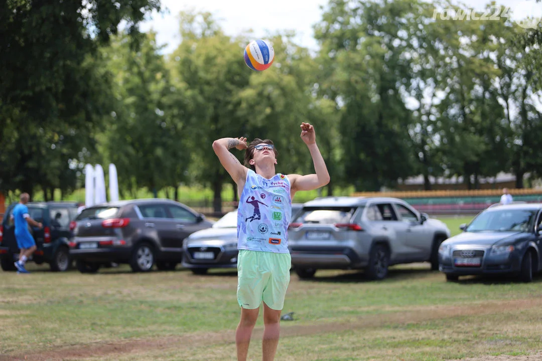 Turniej siatkówki plażowej w Jutrosinie