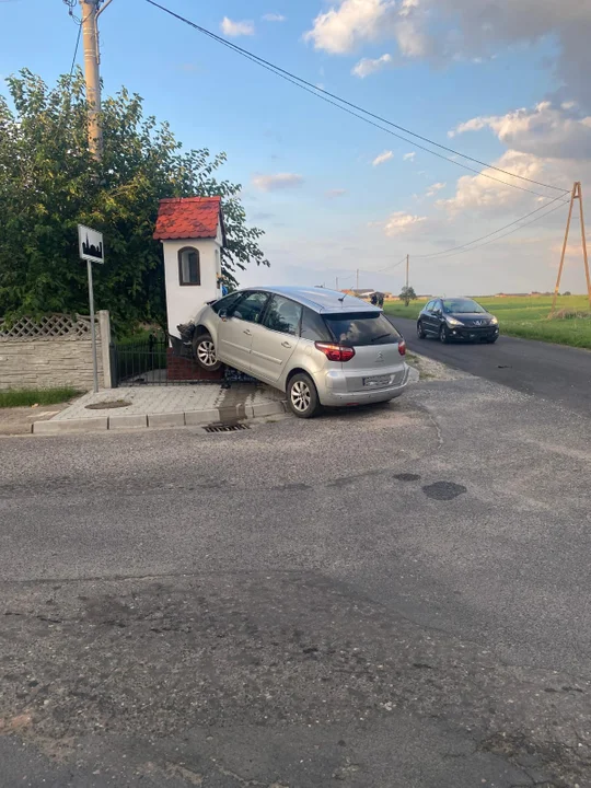 Pijany kierowca staranował figurę św. Rozalii w Bączylesie