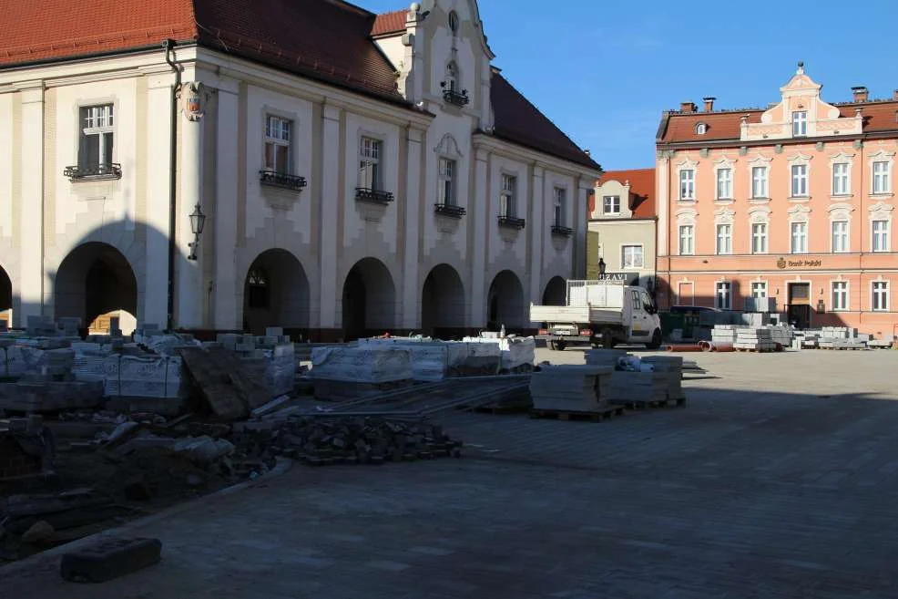 Nasadzenie zieleni w centrum Jarocina