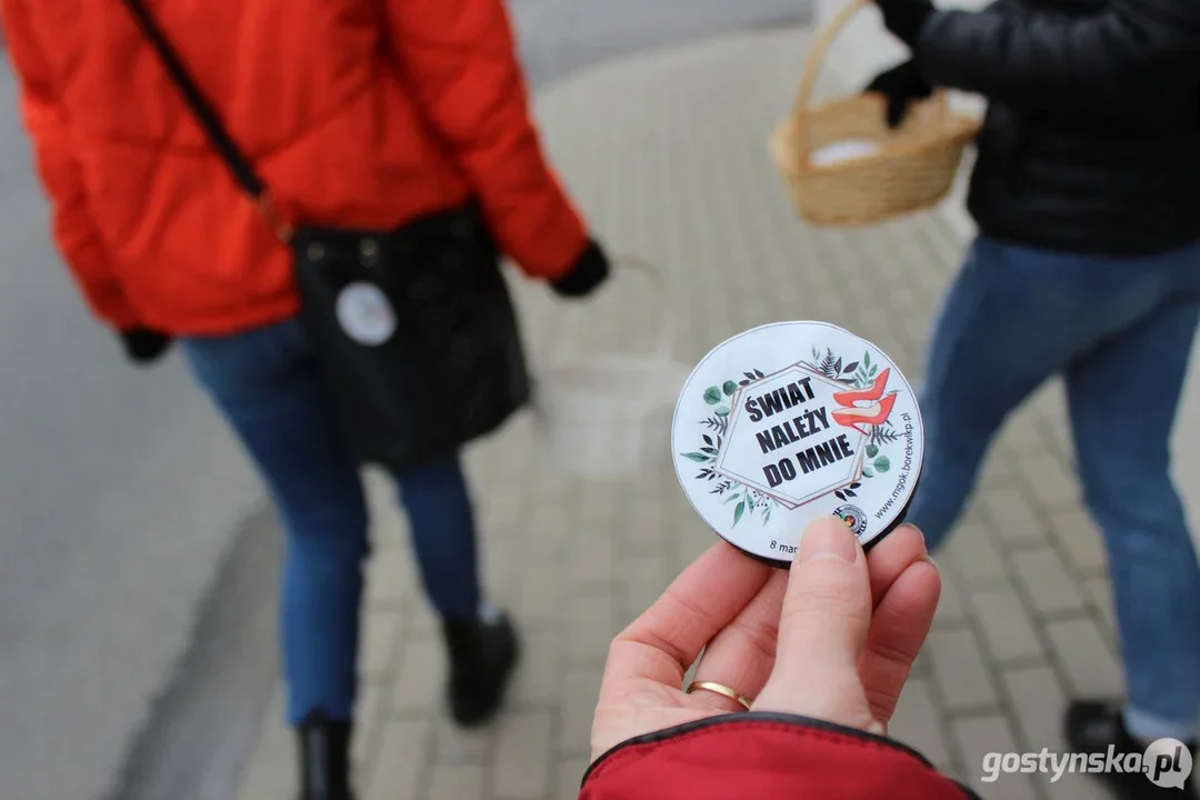 Wlepki do torebki - niezwykła inicjatywa kobiet dla kobiet