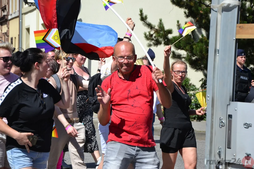 Marsz Równości i kontrmanifestacje w Rawiczu