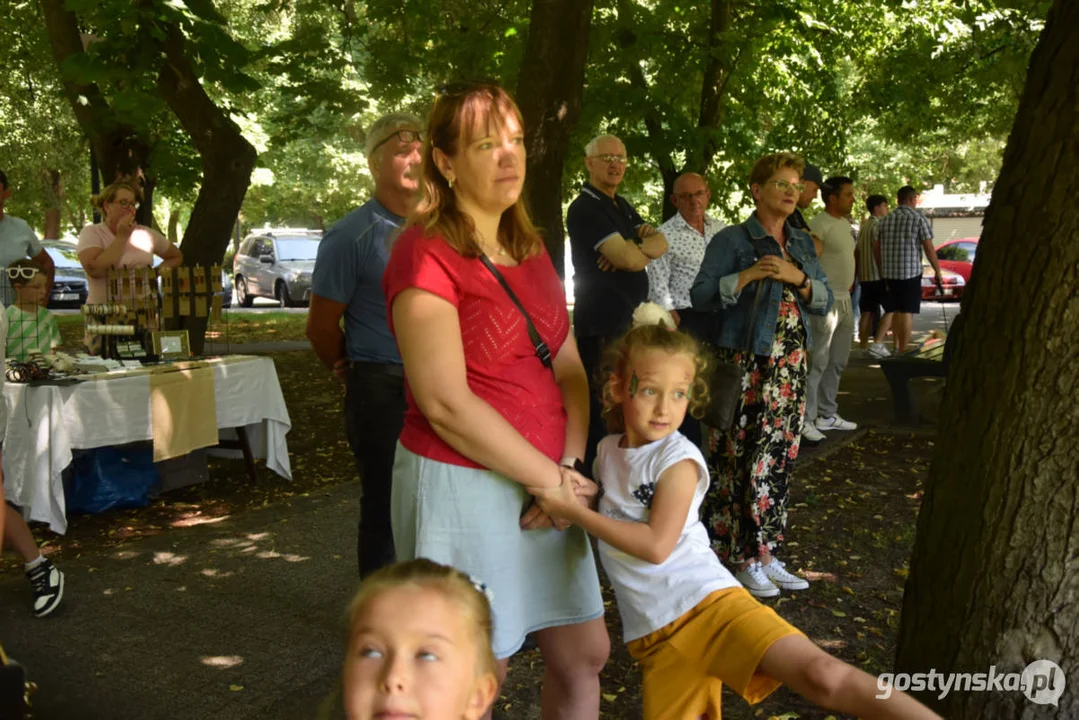 Lokalni Wy-Twórcy w akcji - na kilka godzin do życia przywrócili planty w Gostyniu