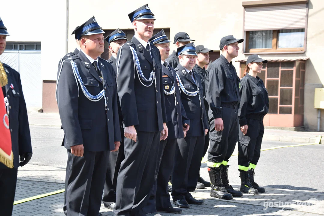 Przekazanie wozu strażackiego dla jednostki OSP w Pogorzeli