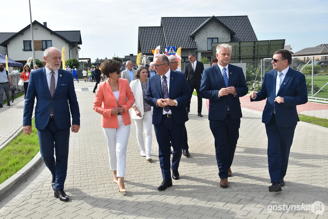 Oddanie do użytku ulic Wiejskiej, Rolniczej i Ogrodowej w Pępowie oraz kanalizacji sanitarnej i drogi w Babkowicach