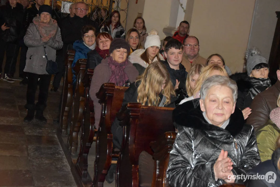 Chór Słowiki 60 - koncert kolęd w kościele na Zdzieżu w Borku Wlkp.