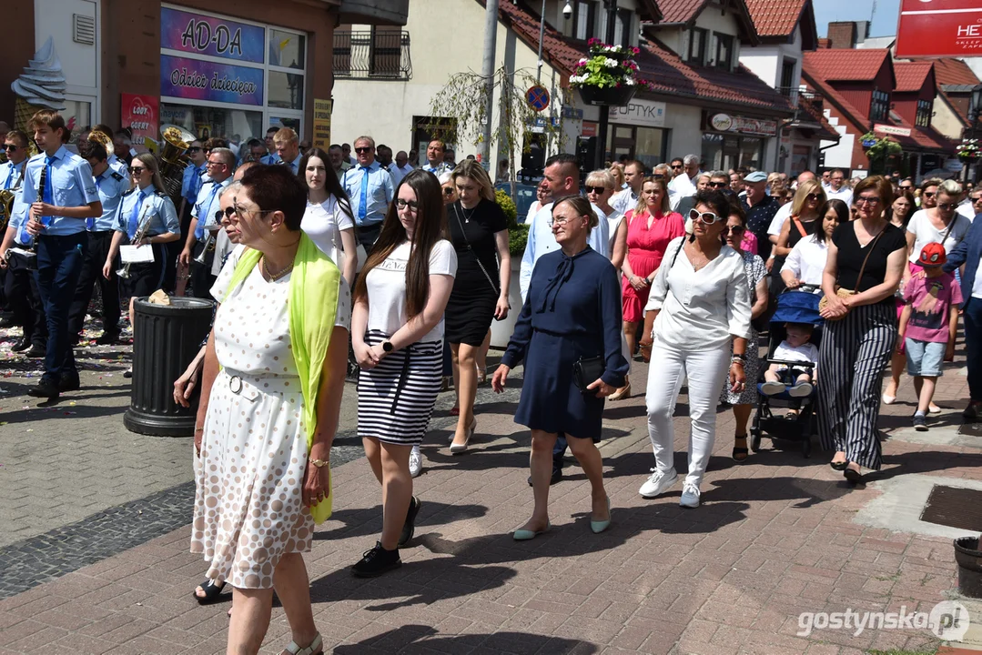 Gostyń - Boże Ciało 2023 - procesja ulicami miasta