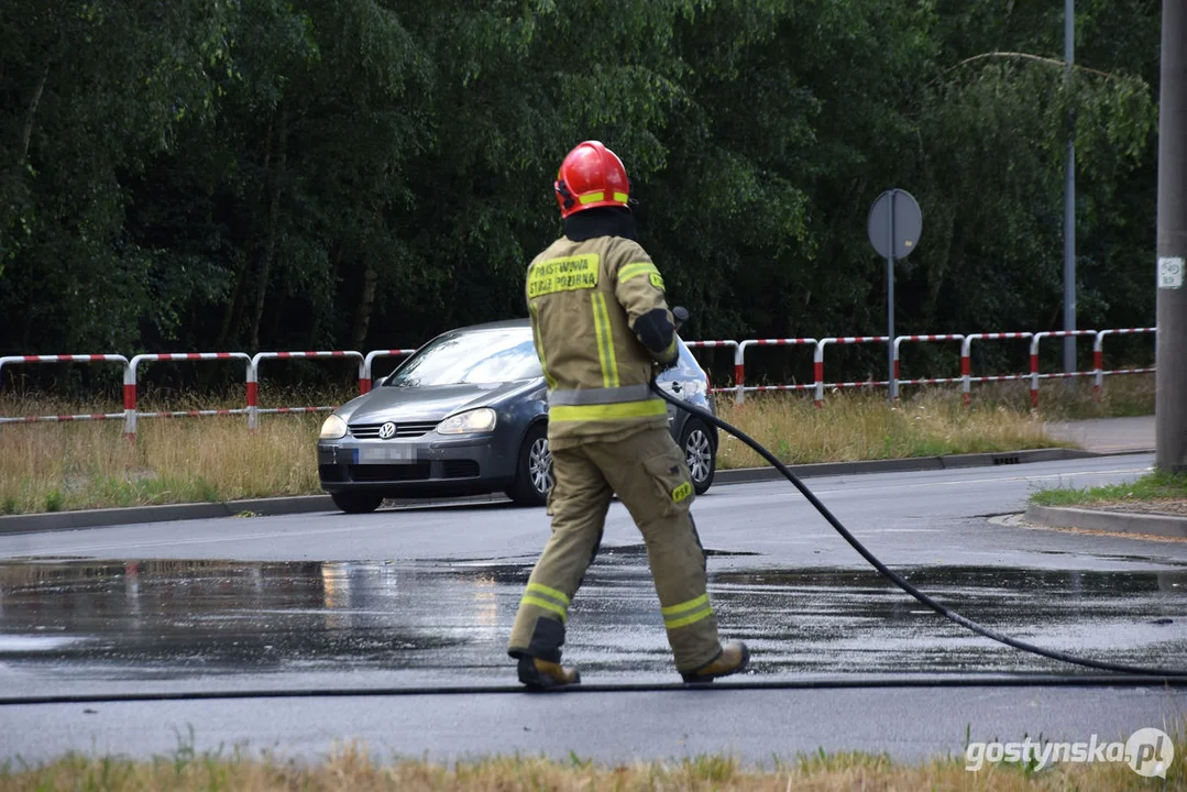 Pożar samochodu w Gostyniu