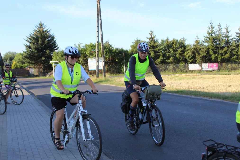 Rowerzyści z Jarocina wyruszyli w drogę na Jasną Górę