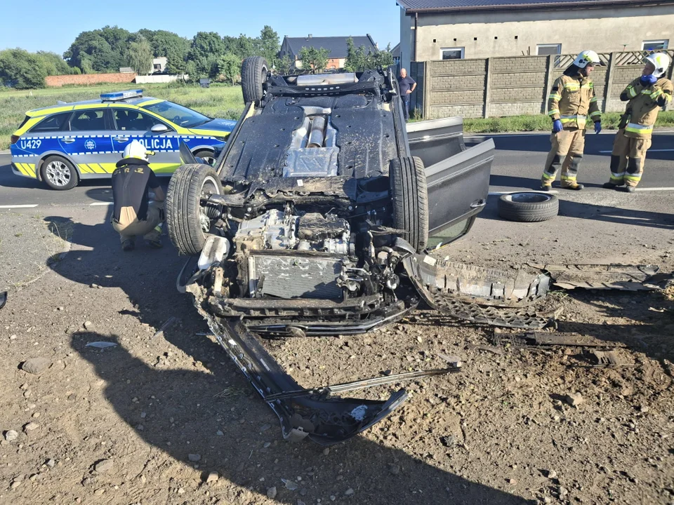 Dachowanie Volkswagena w miejscowości Zawada