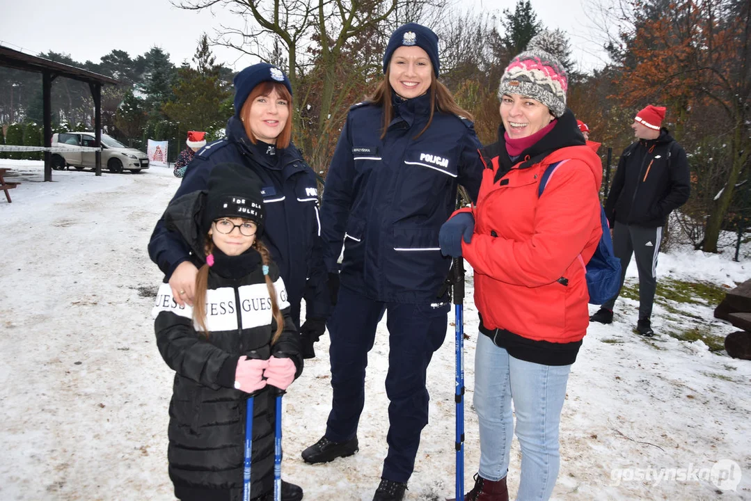 Mikołajkowy Charytatywny Marsz Nordic Walking „Idziemy dla Julki”