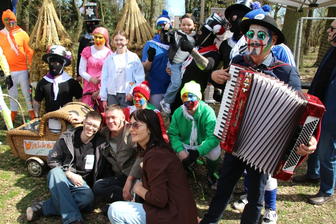 Wielki pochód niedźwiedzi wielkanocnych w Górze [ZDJĘCIA]